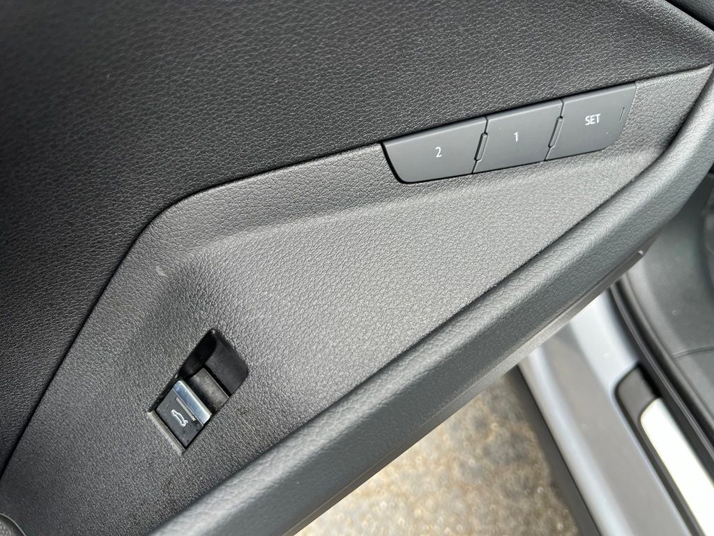 2022 Audi e-tron Premium quattro