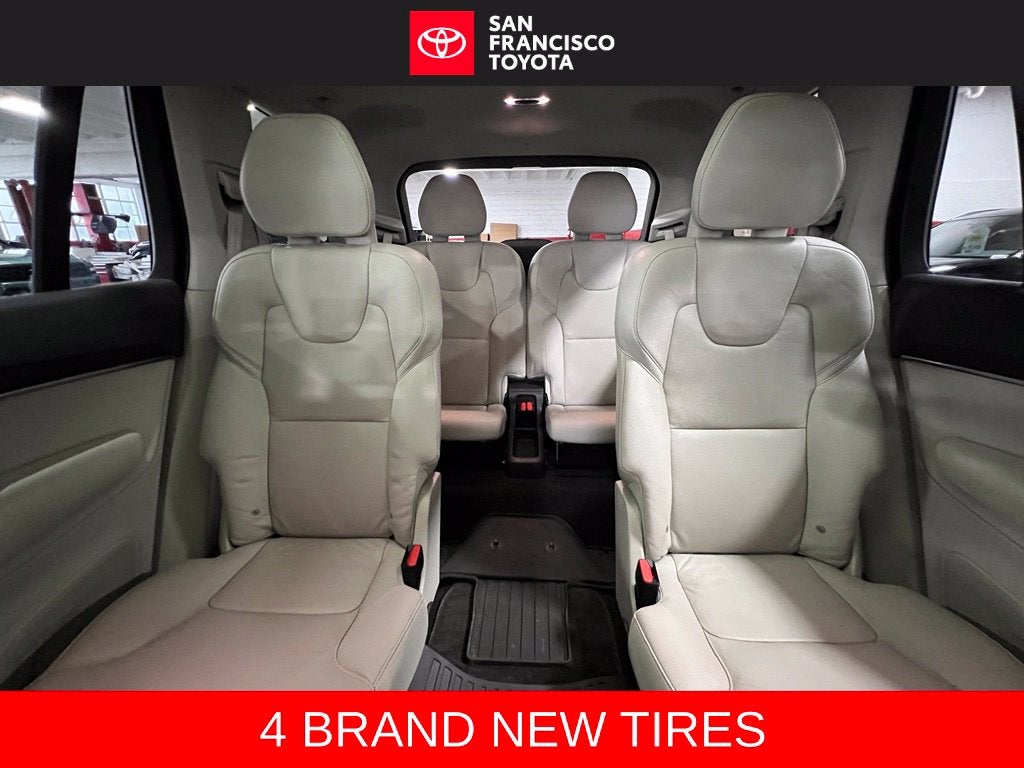 2020 Volvo XC90 T6 Momentum