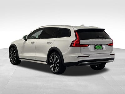 2026 Volvo V60 Cross Country B5 Ultra