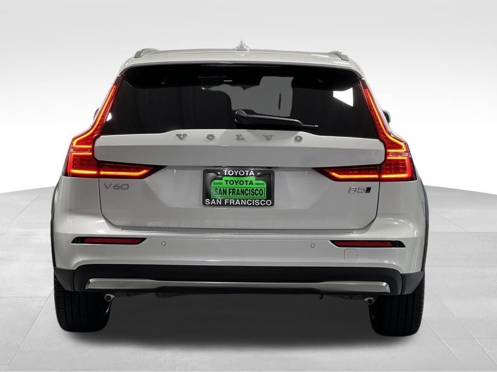 2026 Volvo V60 Cross Country B5 Ultra