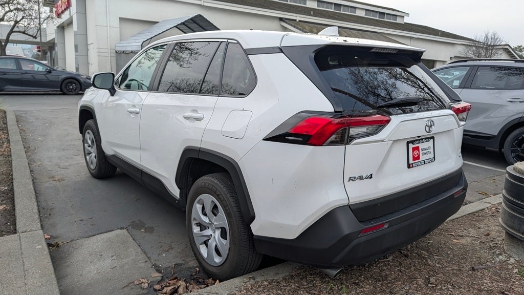 2023 Toyota RAV4 LE