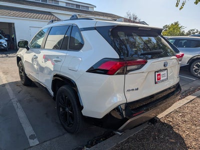 2022 Toyota RAV4 Hybrid SE
