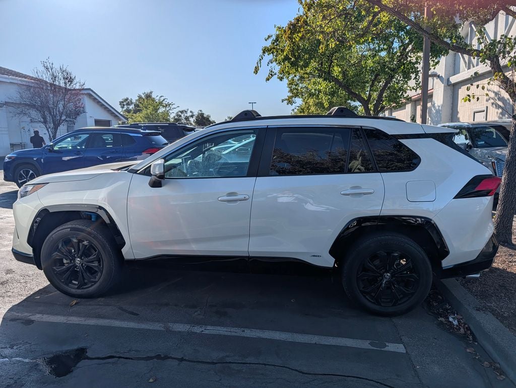 2022 Toyota RAV4 Hybrid SE