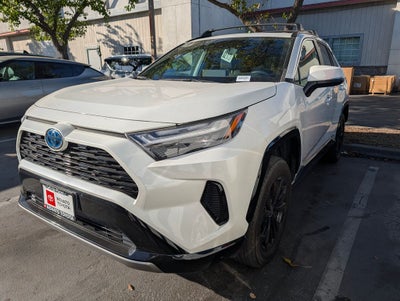 2022 Toyota RAV4 Hybrid SE