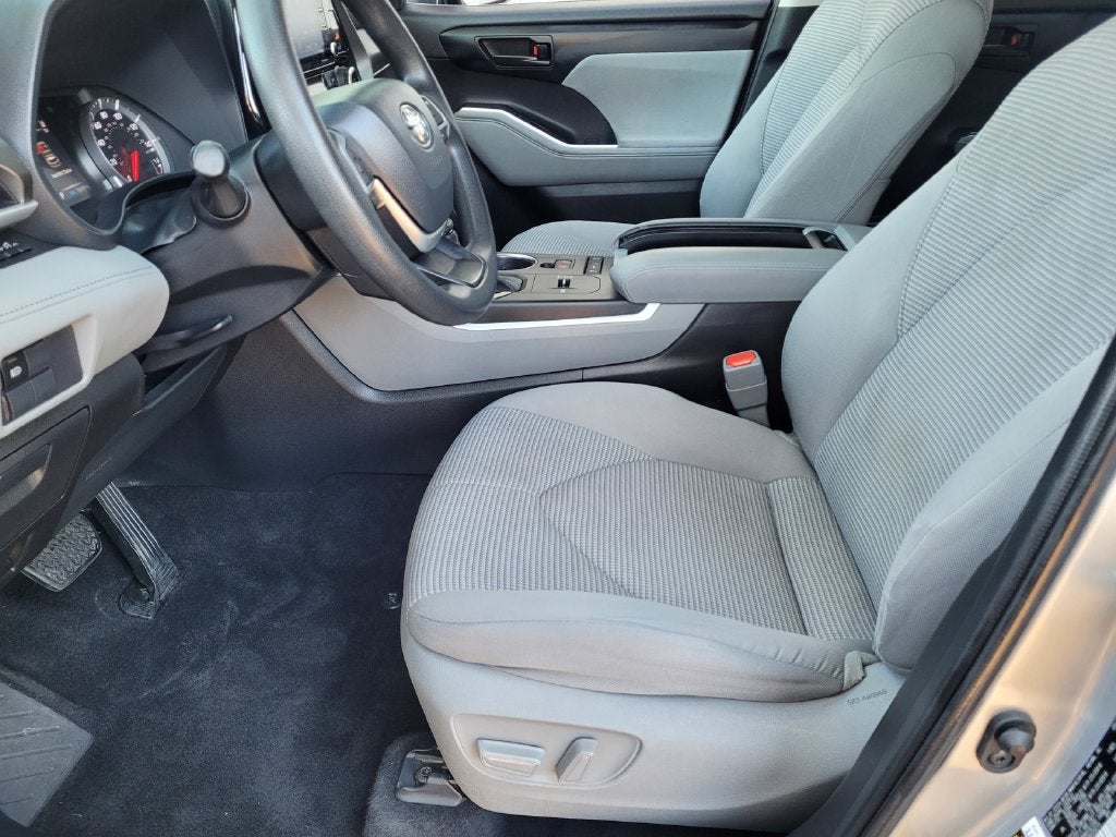2022 Toyota Highlander L
