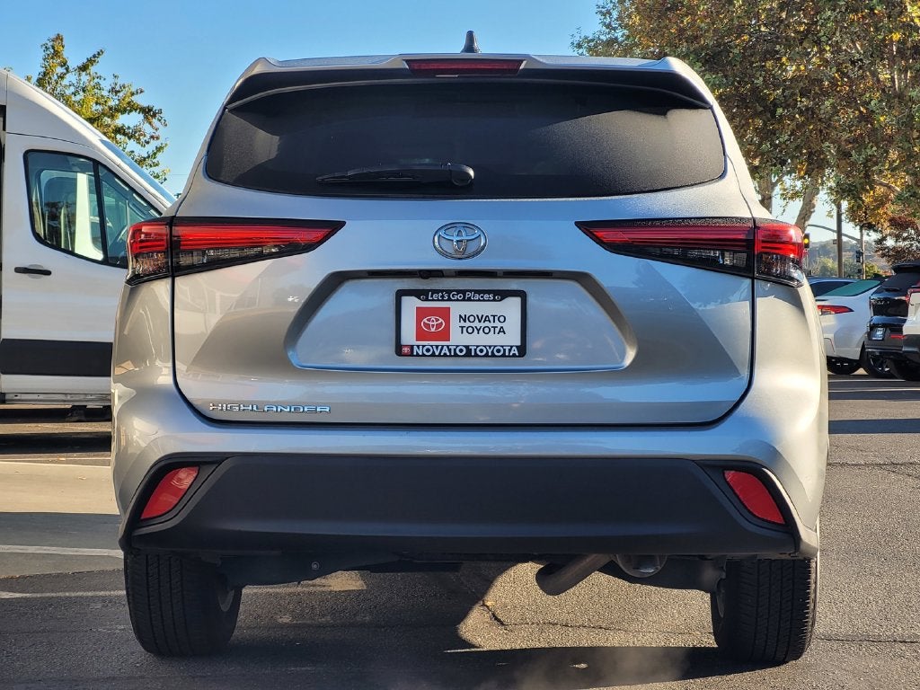 2022 Toyota Highlander L