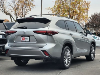 2024 Toyota Highlander Platinum