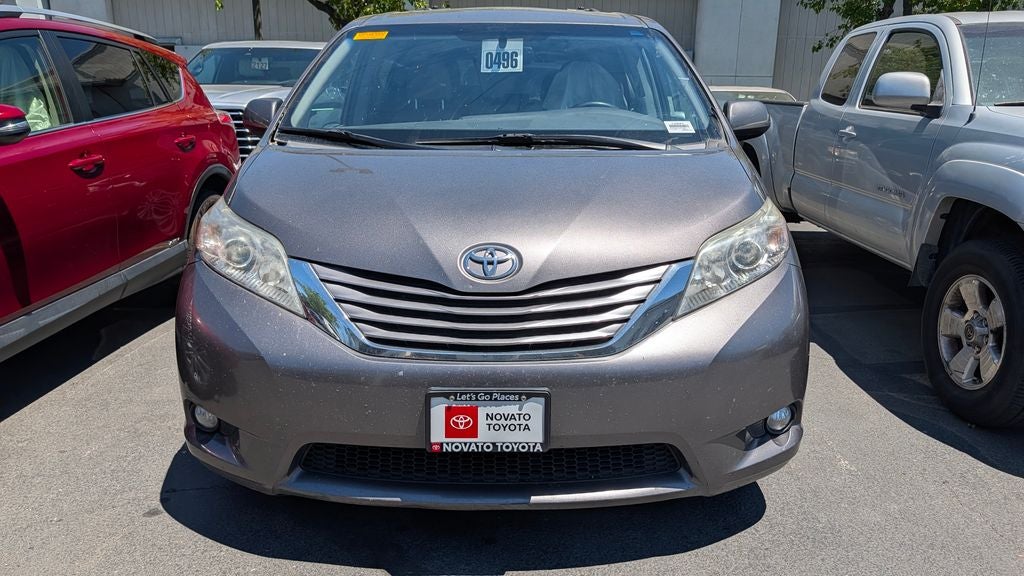 2016 Toyota Sienna XLE 8 Passenger
