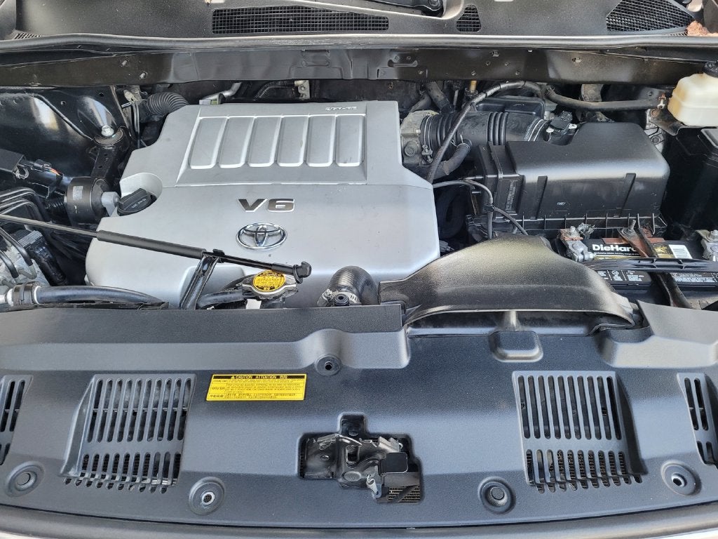 2012 Toyota Highlander SE