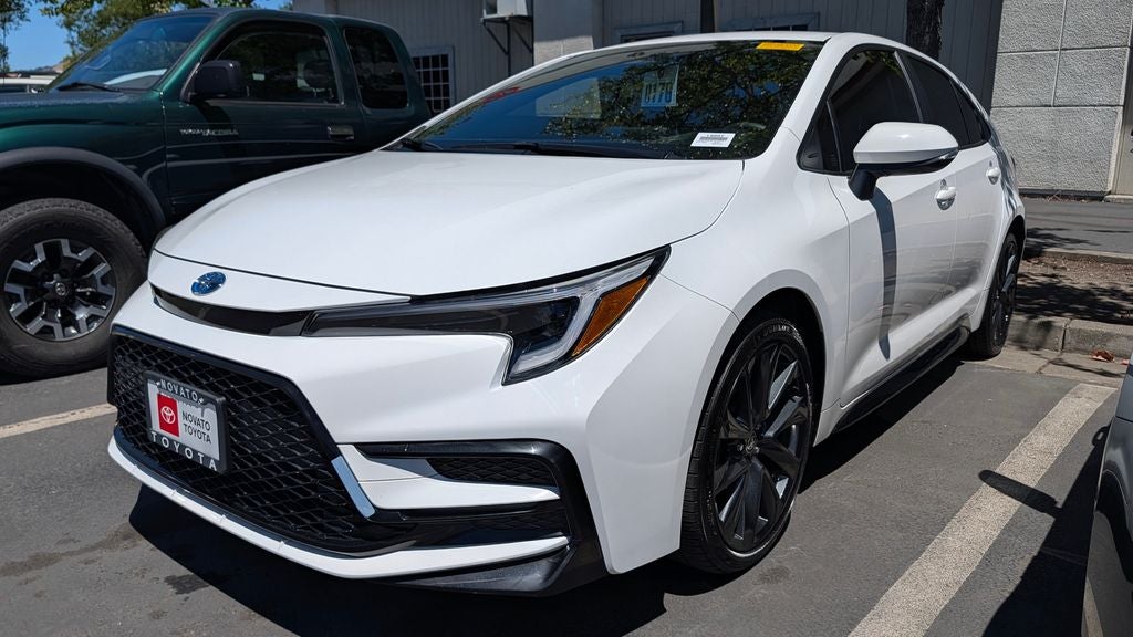 2025 Toyota Corolla Hybrid SE