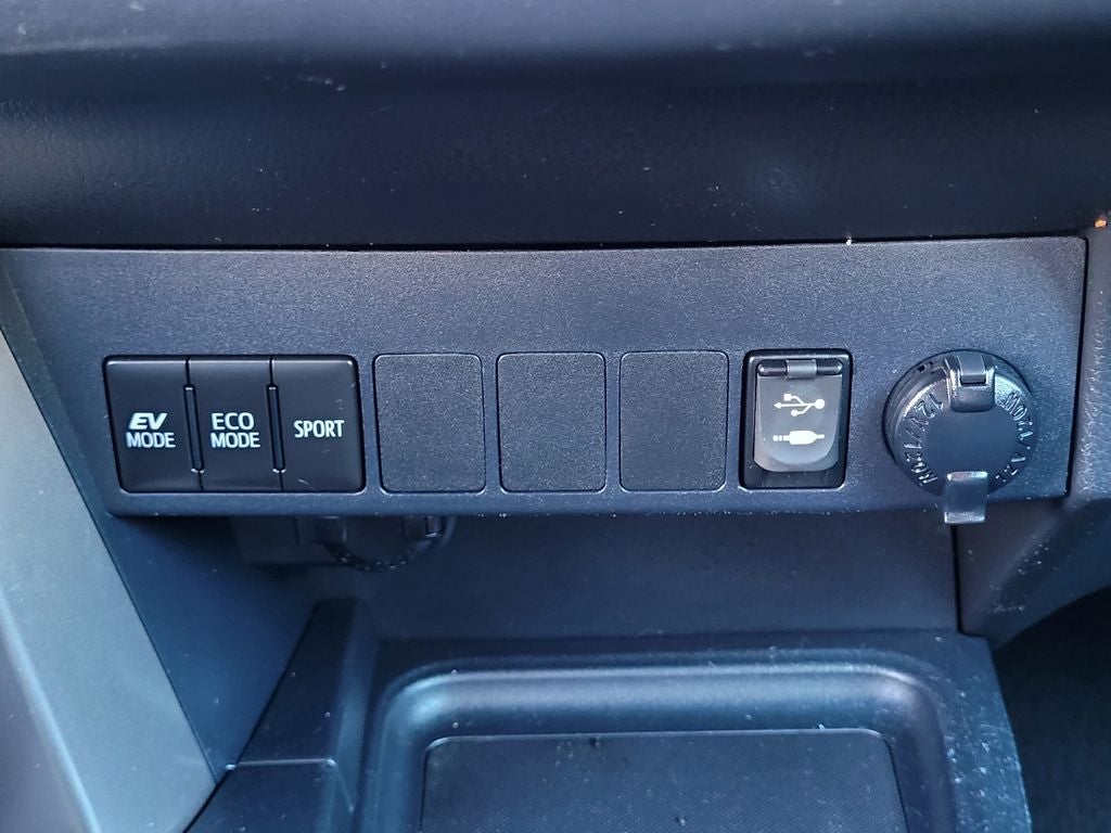 2017 Toyota RAV4 Hybrid XLE