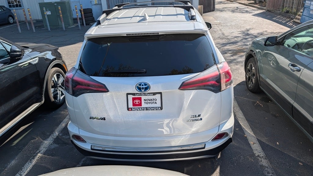 2017 Toyota RAV4 Hybrid XLE