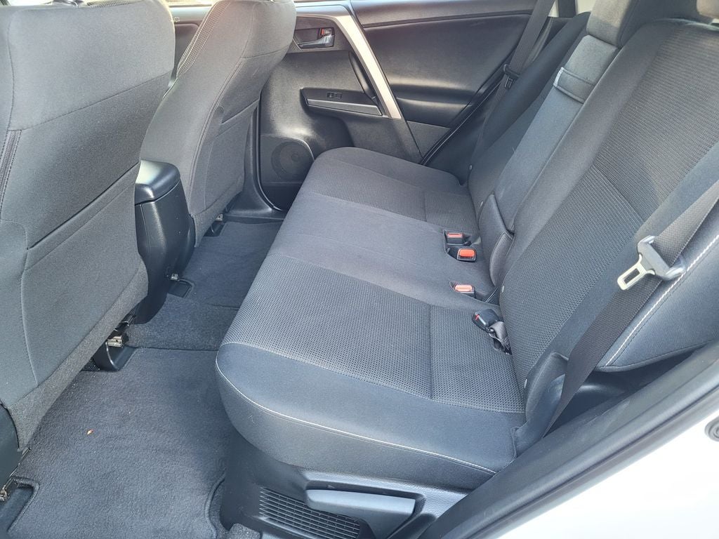 2017 Toyota RAV4 Hybrid XLE