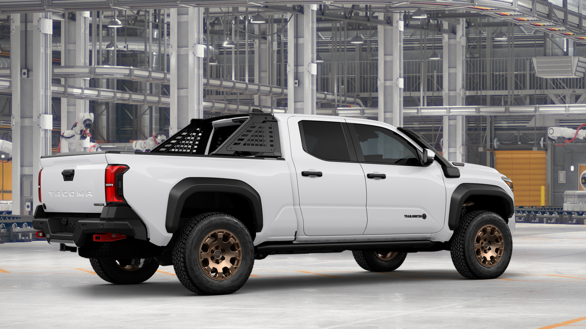 2026 Toyota Tacoma i-FORCE MAX Tacoma Trailhunter