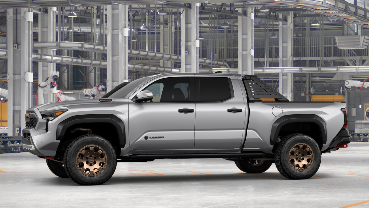 2026 Toyota Tacoma i-FORCE MAX Tacoma Trailhunter