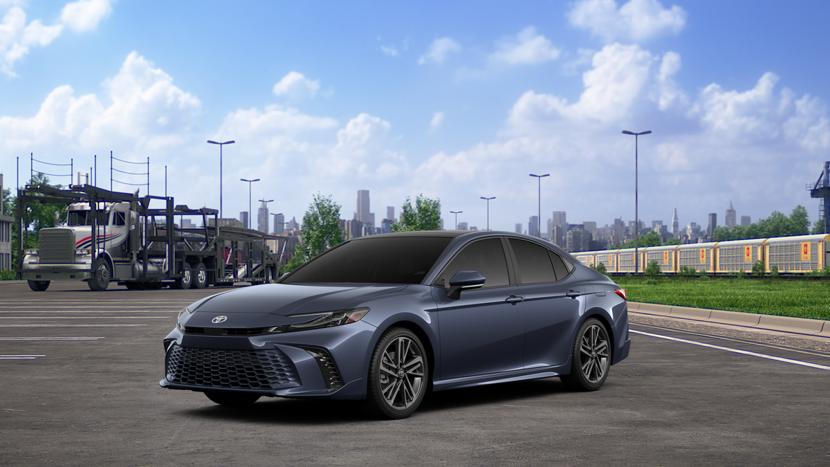 2026 Toyota Camry XSE Hybrid's photo