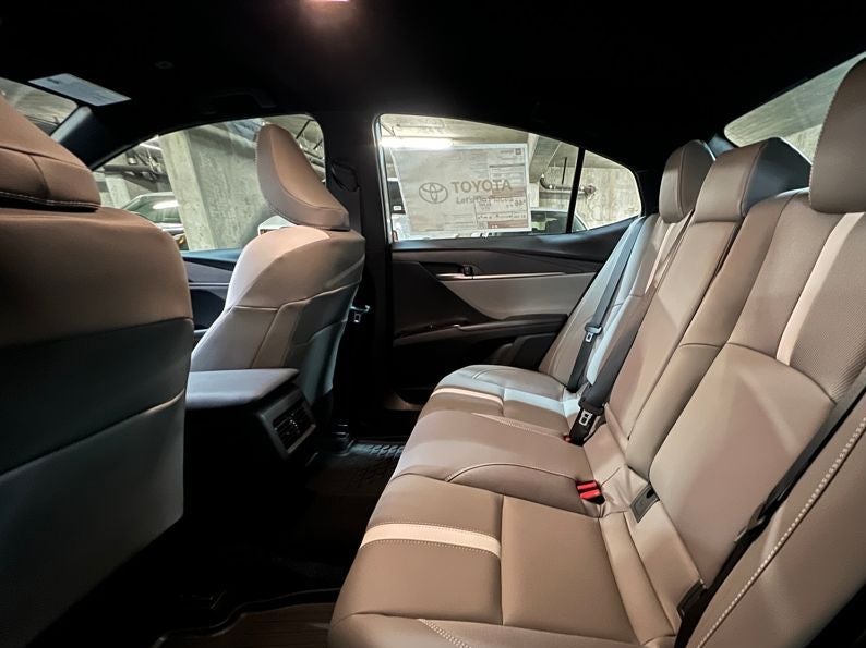 2026 Toyota Camry SE AWD