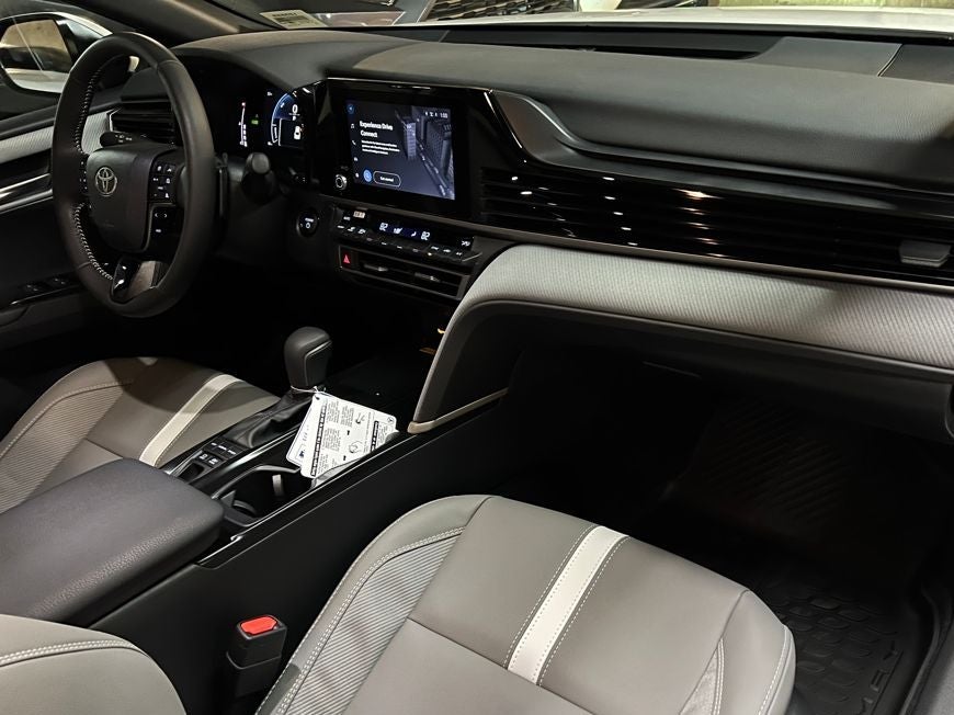 2026 Toyota Camry SE AWD