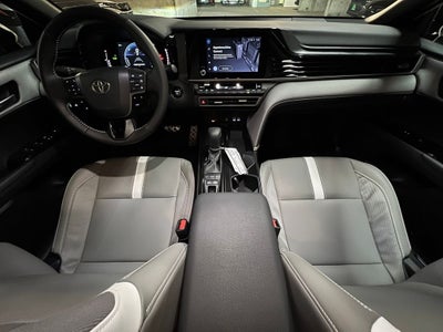 2026 Toyota Camry SE AWD