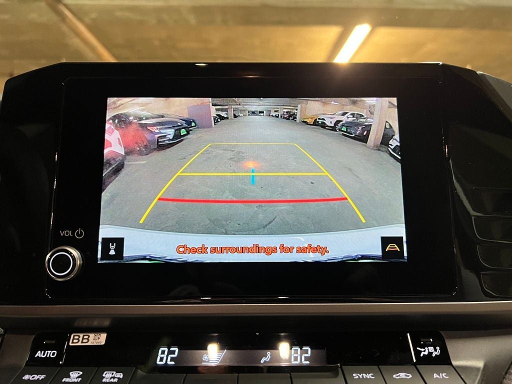 2026 Toyota Camry SE AWD