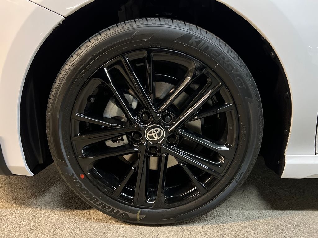 2026 Toyota Camry SE AWD