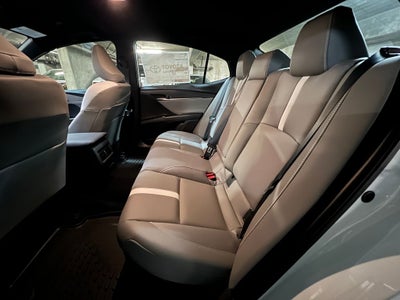 2026 Toyota Camry SE AWD