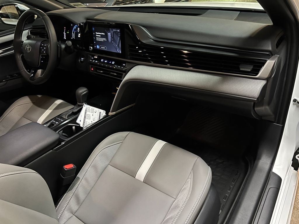 2026 Toyota Camry SE AWD