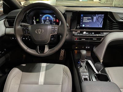 2026 Toyota Camry SE AWD