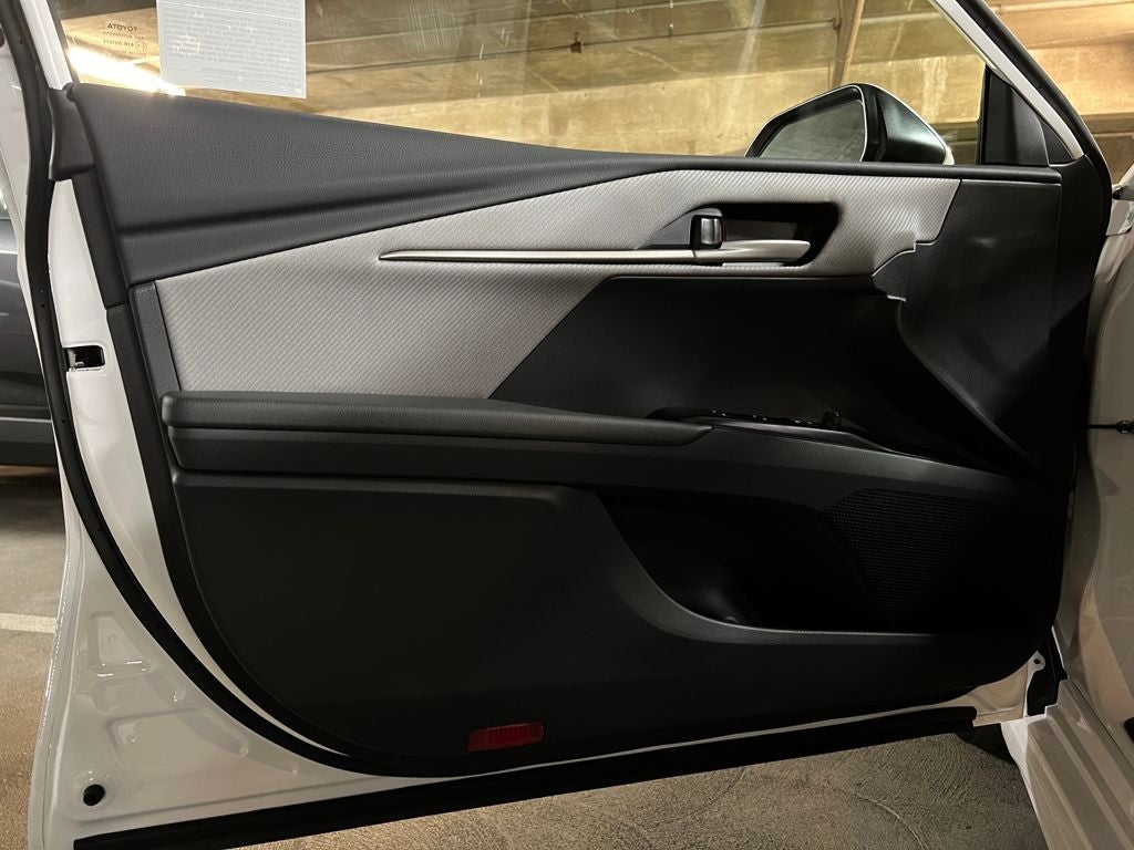 2026 Toyota Camry SE AWD