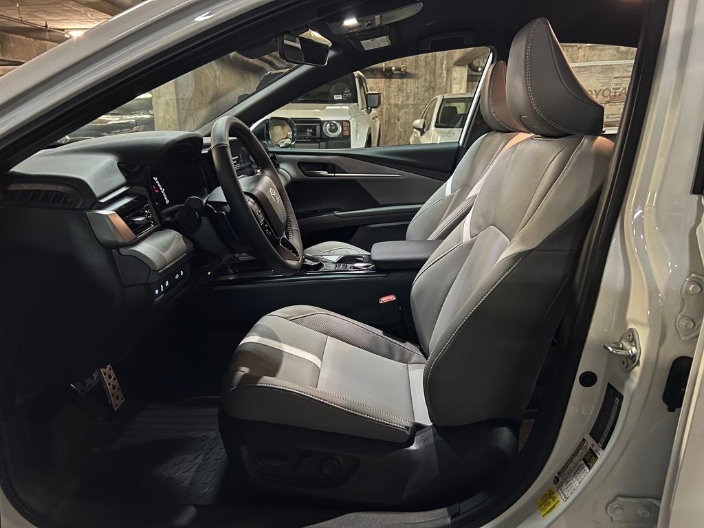 2026 Toyota Camry SE AWD