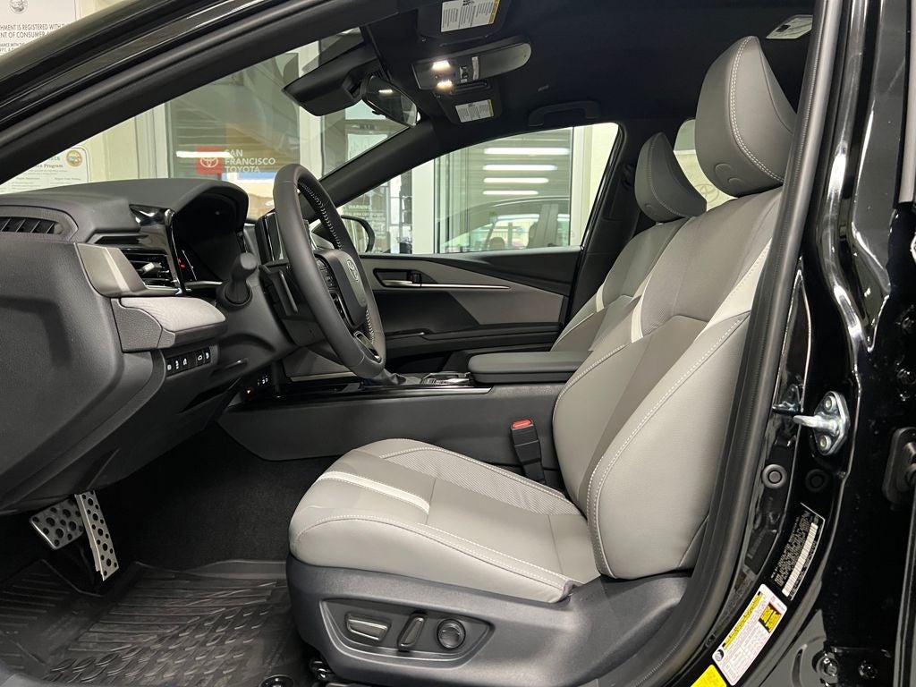 2026 Toyota Camry SE AWD