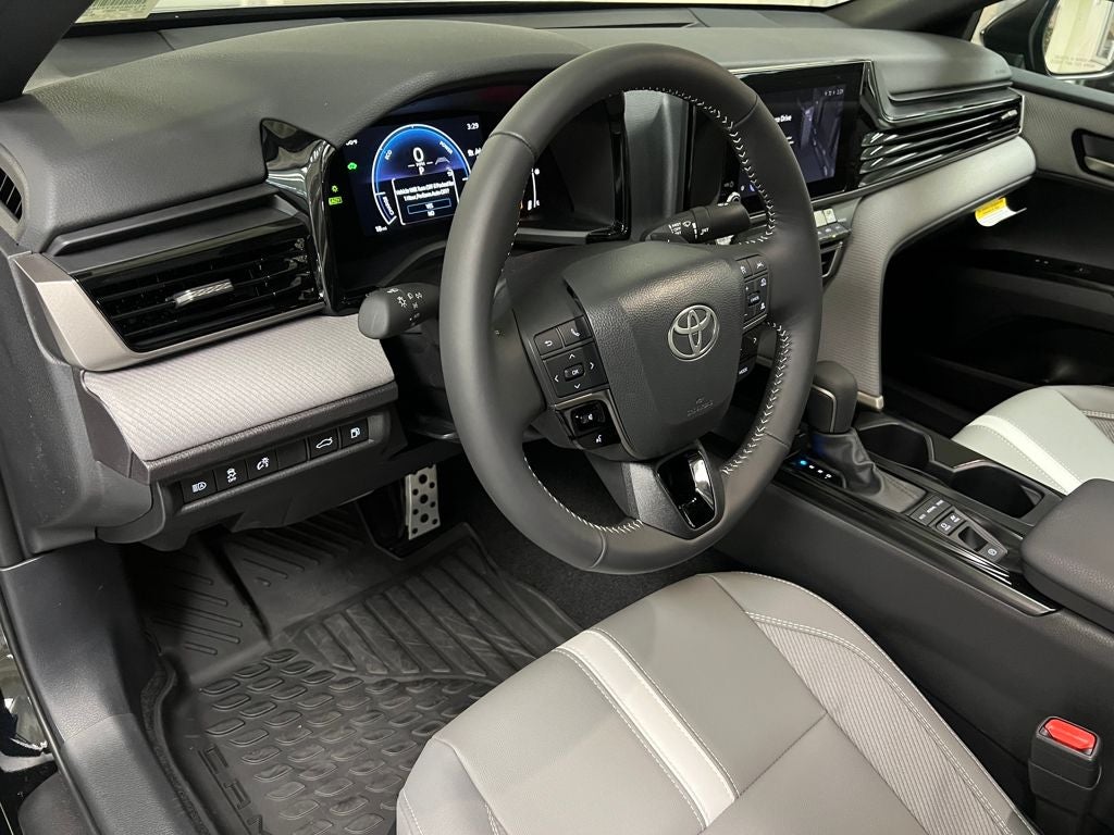2026 Toyota Camry SE AWD