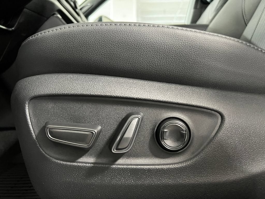 2026 Toyota Grand Highlander Hybrid Nightshade