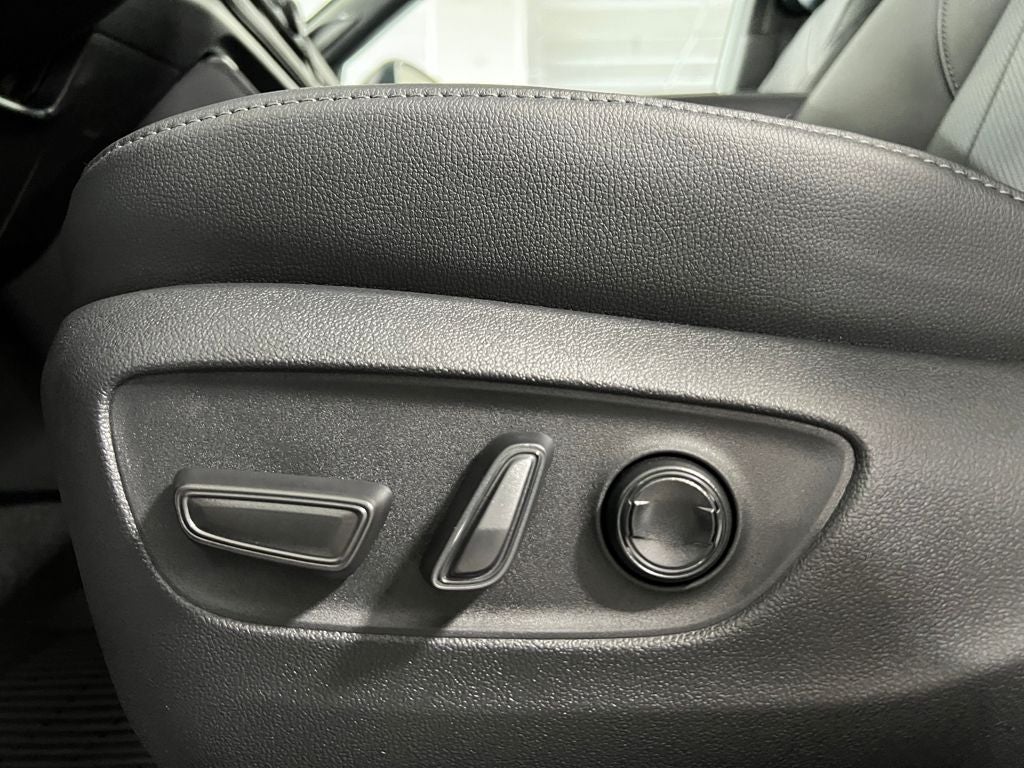 2026 Toyota Grand Highlander Hybrid Nightshade