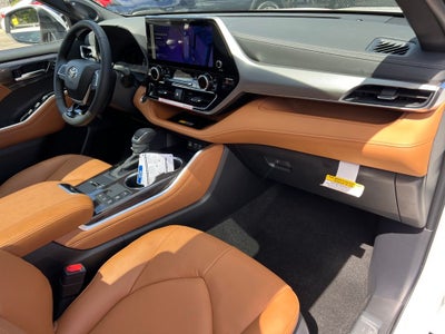 2026 Toyota Highlander Hybrid Platinum