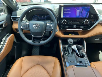 2026 Toyota Highlander Hybrid Platinum