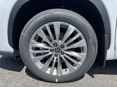 2026 Toyota Highlander Hybrid Platinum