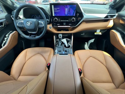 2026 Toyota Highlander Hybrid Platinum