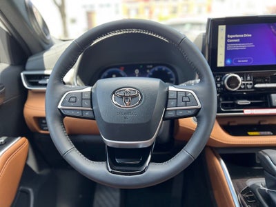 2026 Toyota Highlander Hybrid Platinum