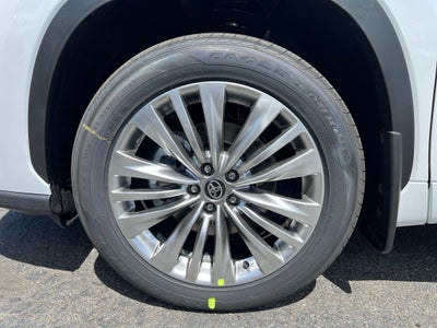 2026 Toyota Highlander Hybrid Platinum