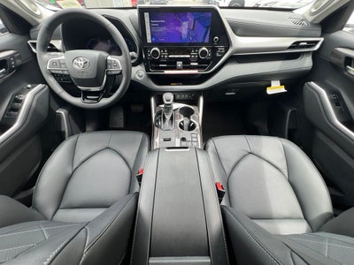 2026 Toyota Highlander Hybrid Platinum