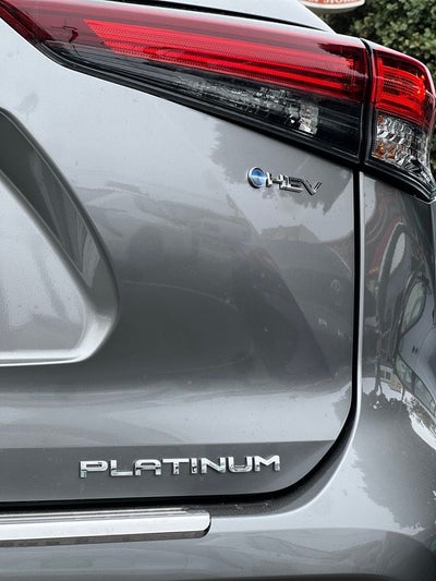 2026 Toyota Highlander Hybrid Platinum