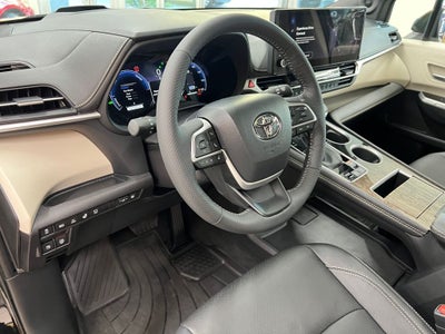 2026 Toyota Sienna Platinum