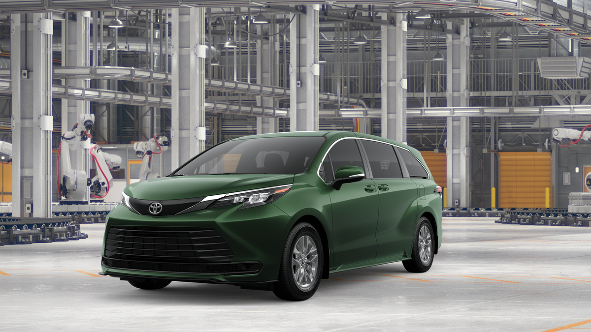2026 Toyota Sienna LE 8-Passenger Hybrid FWD's photo