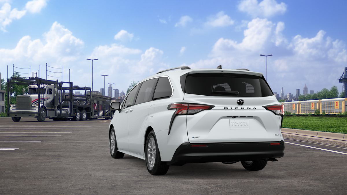 2026 Toyota Sienna XLE