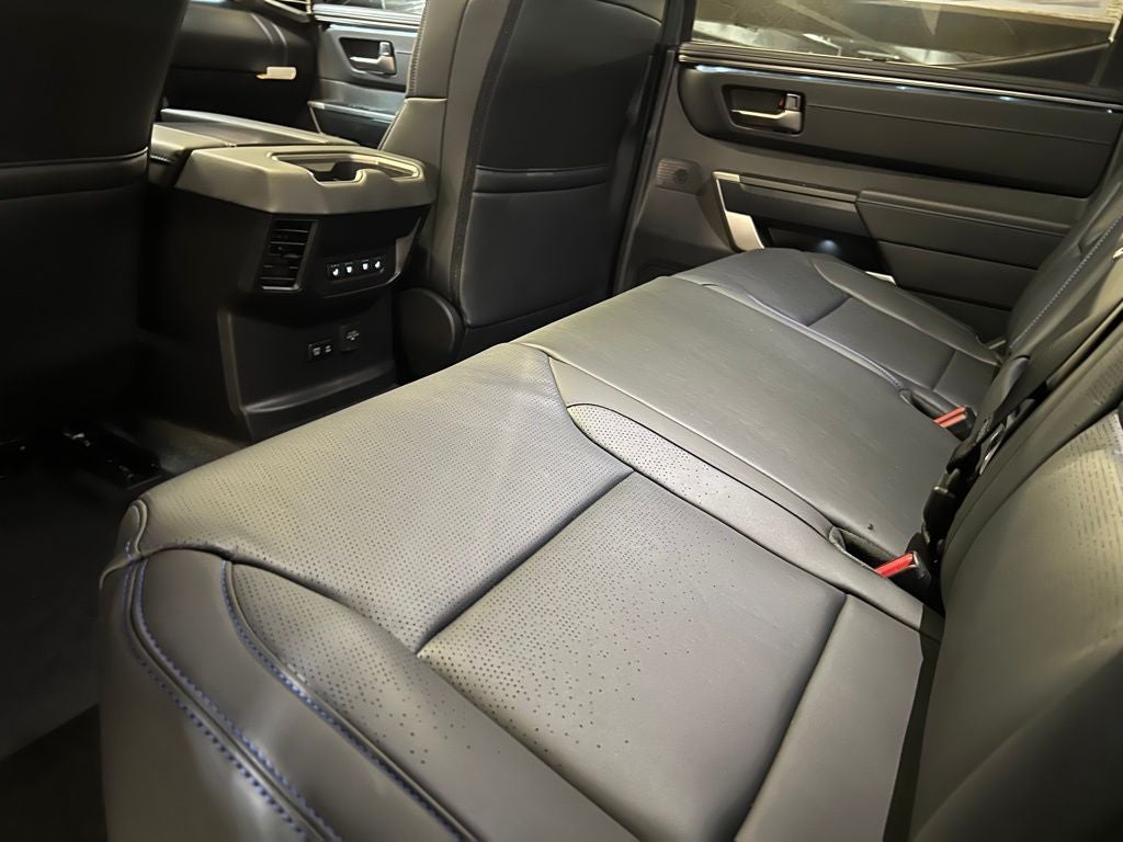 2026 Toyota Tundra i-FORCE MAX Tundra Platinum