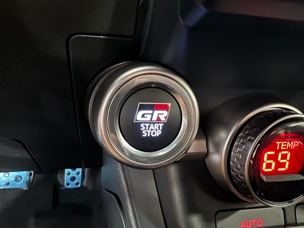 2026 Toyota GR86 Premium AT