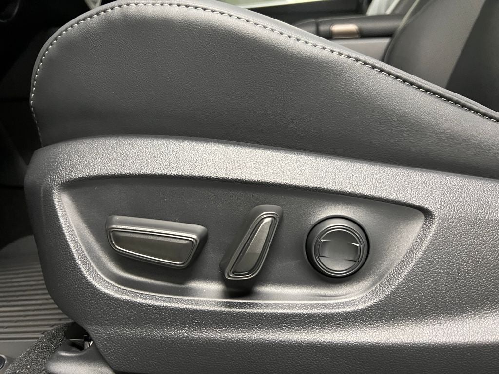 2026 Toyota Toyota Crown Signia XLE