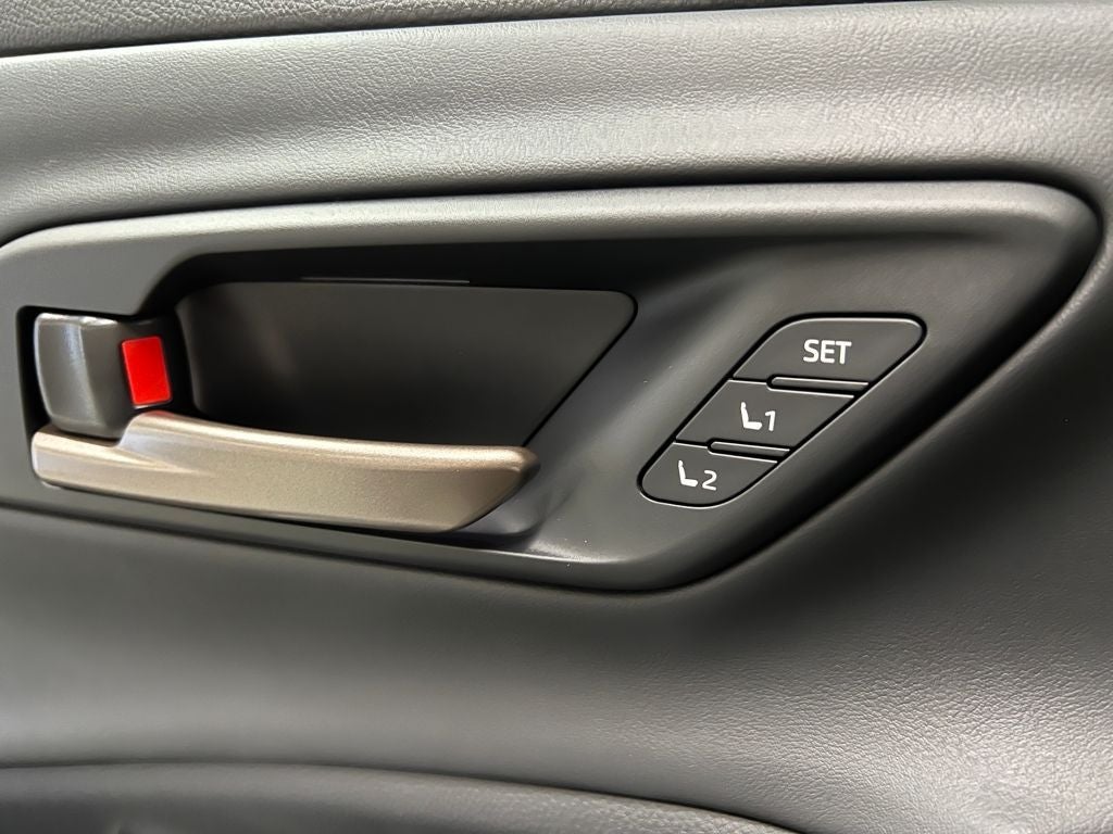 2026 Toyota Toyota Crown Signia XLE