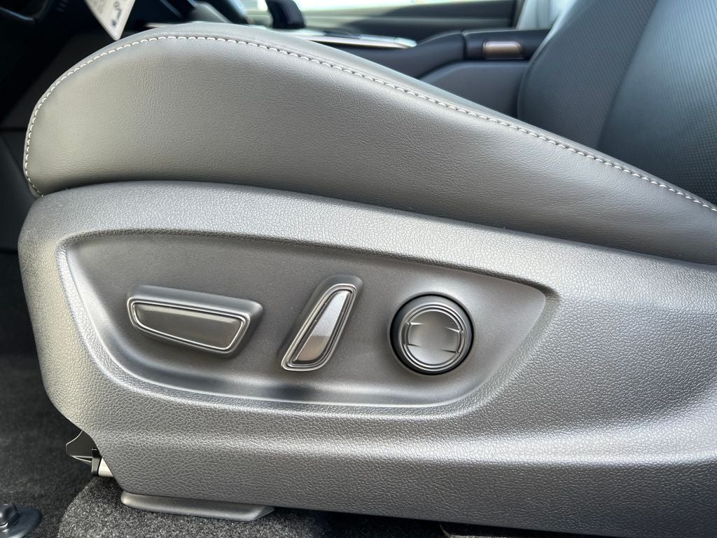 2026 Toyota Toyota Crown Signia XLE